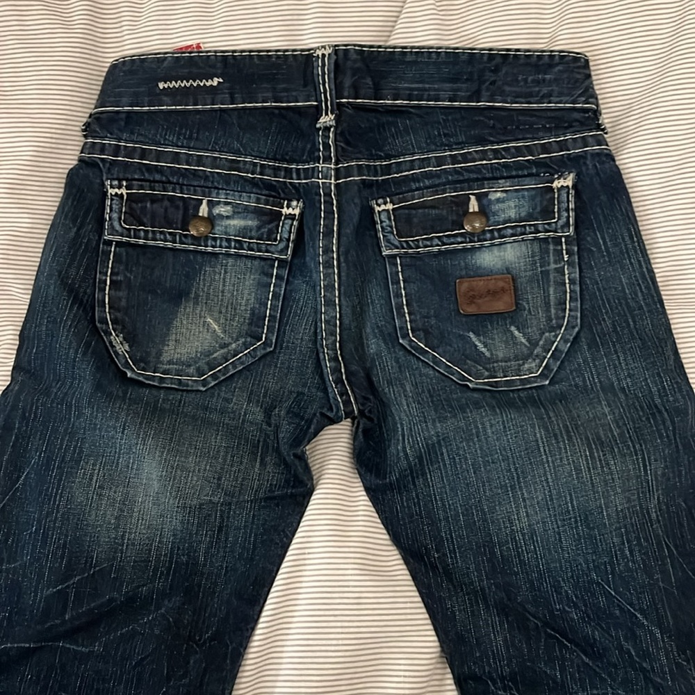 RARE Guess “Pasadena Luxury” Extra Low Rise St Leg Jeans size 33x34 (inseam 33”)